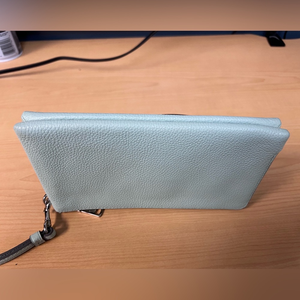 148: PreLoved Two Zippered Coach Light Green Leather Wristlet - Picture 6 of 14